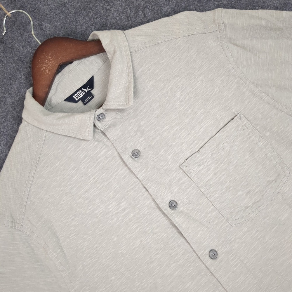 Eddie Bauer Mens XL Short Sleeve Button Front Shirt Light Gray Slub Knit Pocket
